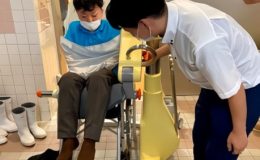 【介護技術研修】～介護ロボット操作介助～